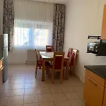 Cozy House With Garden And Bbq Near Vienna Appartement *